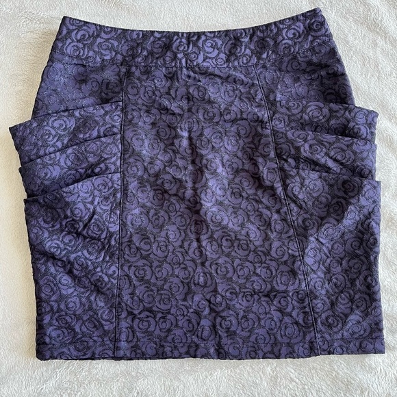 TULLE dark Blue Pencil Skirt with rose Embroidered Pattern Size S - Picture 1 of 8